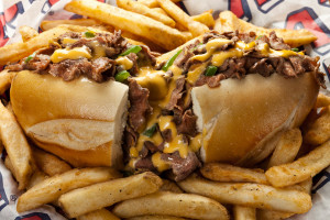 This Philly Cheesesteak is so appalling it vomited into itself. (wallysgyro.com)